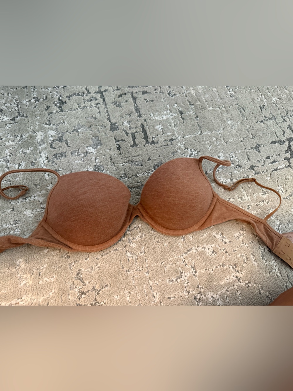 SKIMS Molded T-Shirt Bra in Rust Brown